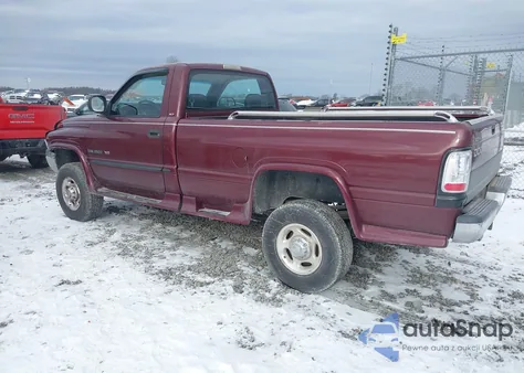 2000 Dodge Ram 2500 St из США, поврежденный, VIN 3B7KF26W5YM213680
